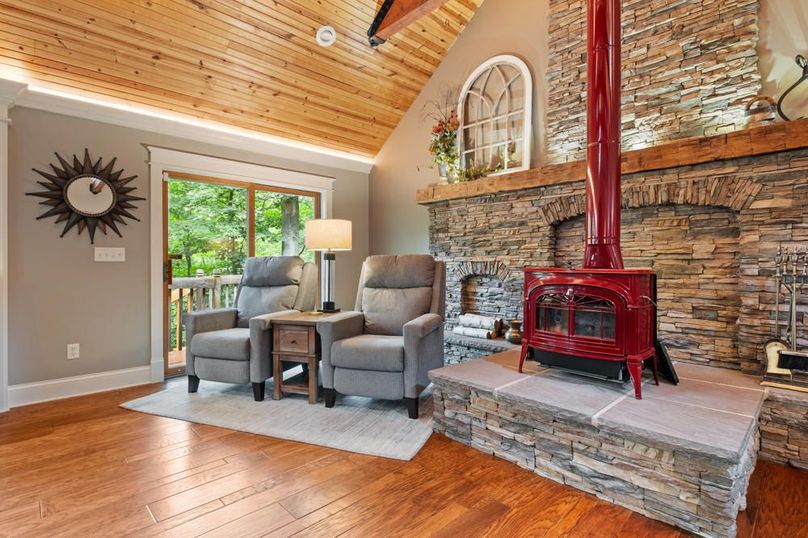 58 Deluxe Master Suite 2