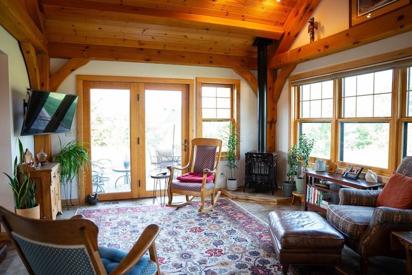 Cedar IA 152 Featured Q