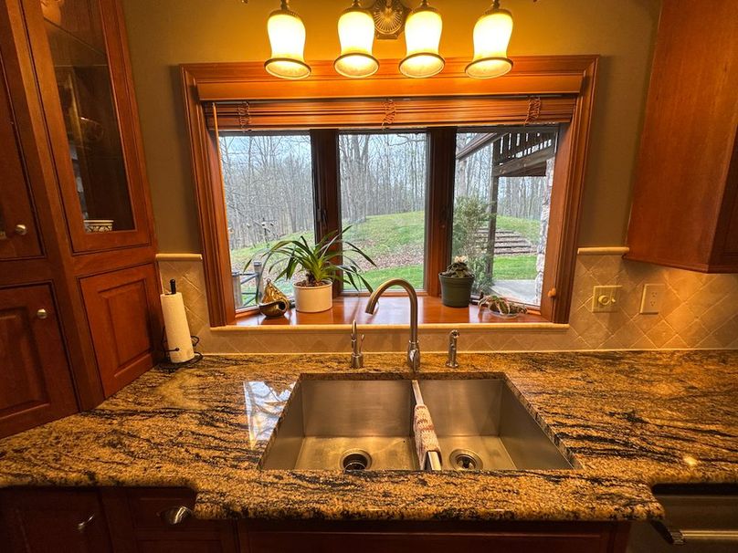 Calhoun, WV 132.84 AC Szegi 2-020