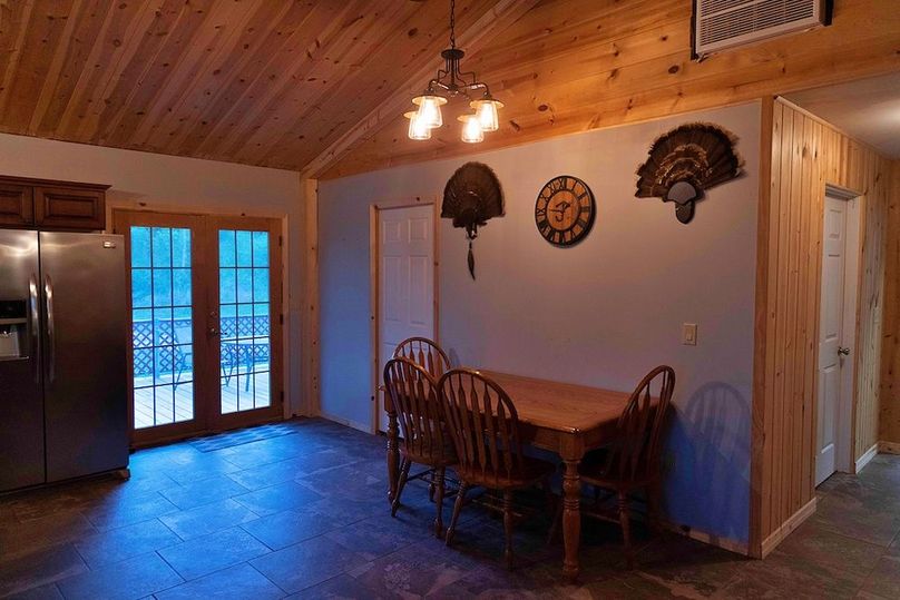 15 lodge Kitchen Table