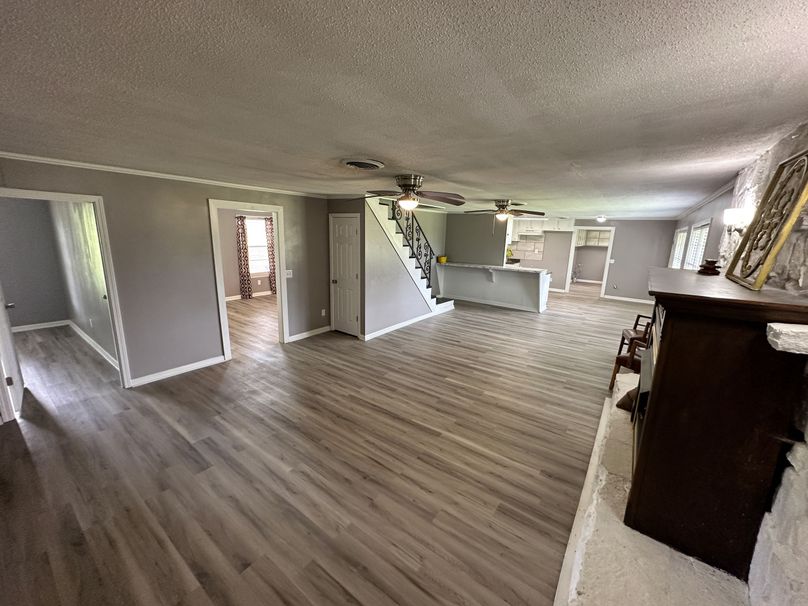 Chickasaw 2.3 w Home-23