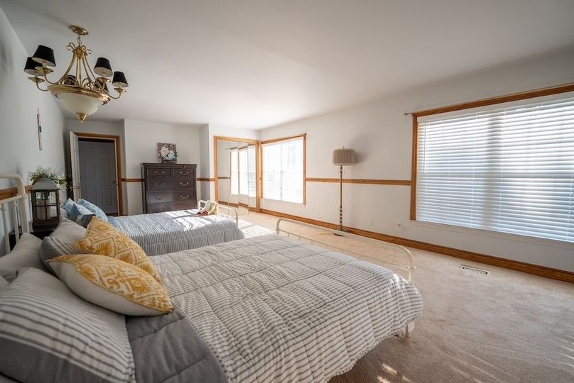 Lapeer MI 170 Featured_Pro Photo-23