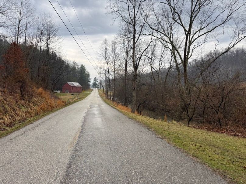 023 view south along KY 1081 from the entrance at the bridge