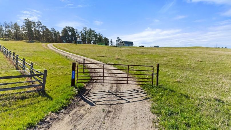 43 - Front Gate