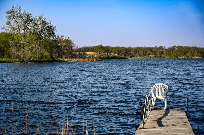 9. dock