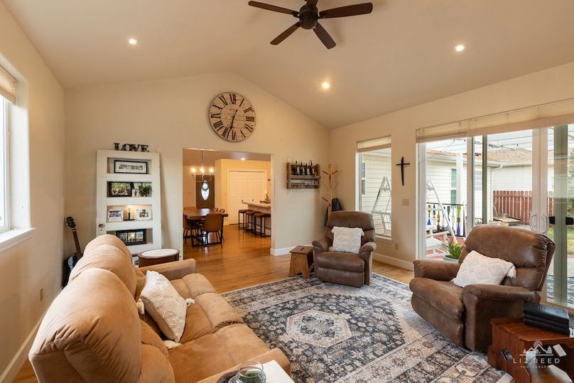 3271 Wheat Grass Dr-8
