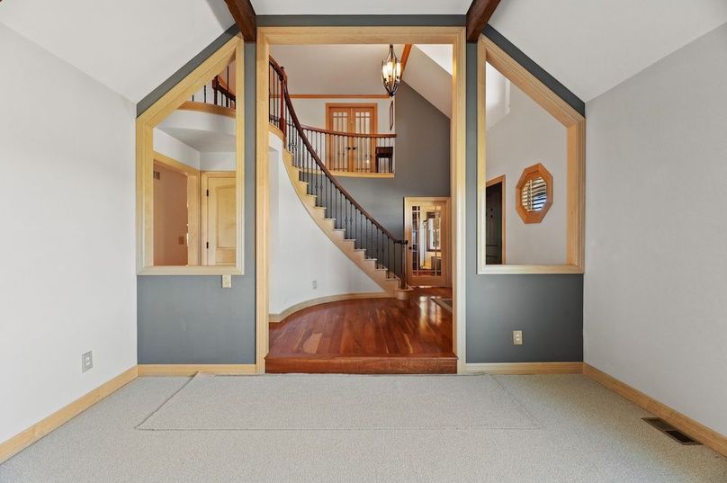 114c - Living Room Entry
