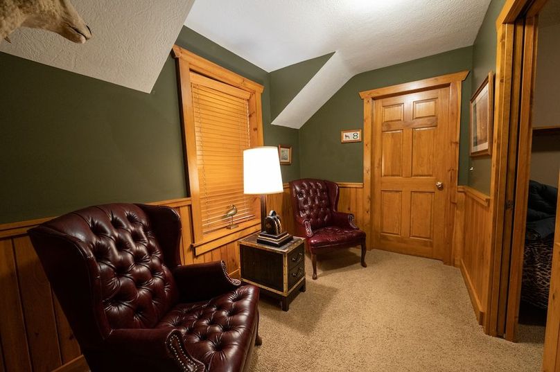 Lodge upper