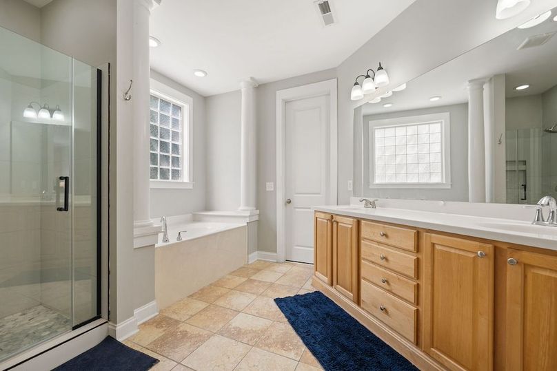 27-web-or-mls-Barclay Media Co_-16