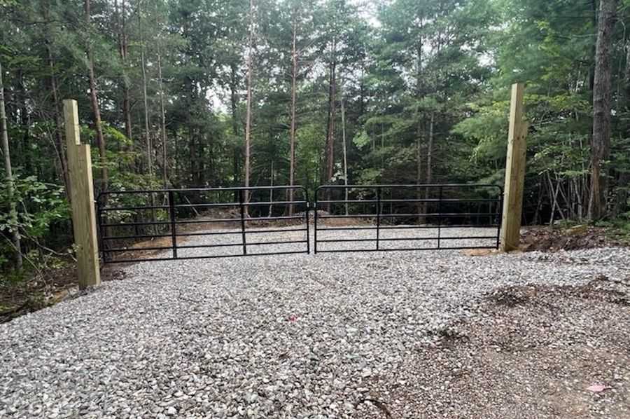 001 the gated entrance into your mountain oasis