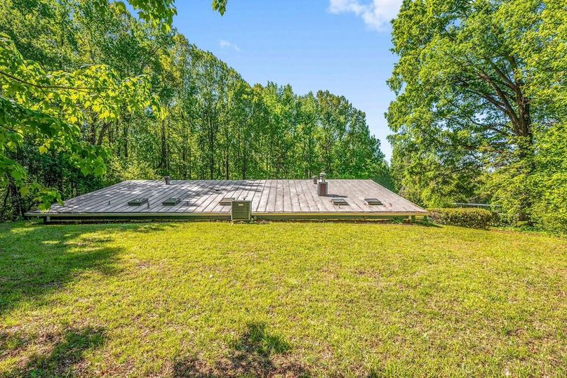 58-73-web-or-mls-279 Poplar Rd exterior-12
