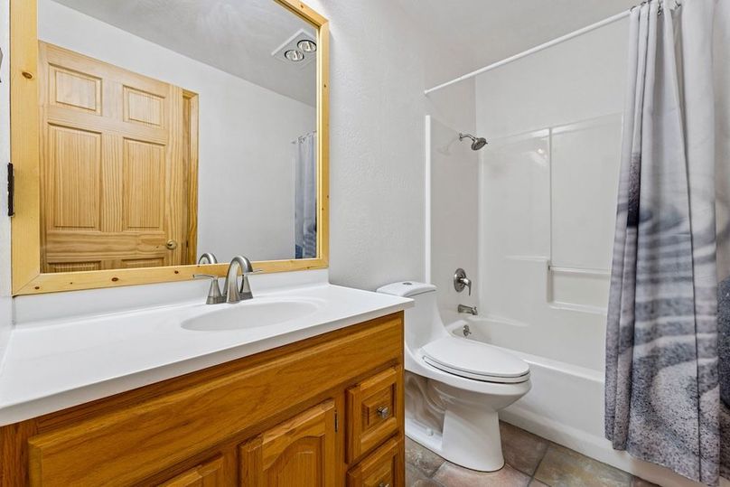 39-web-or-mls-3444 HWY 140 Finals-39