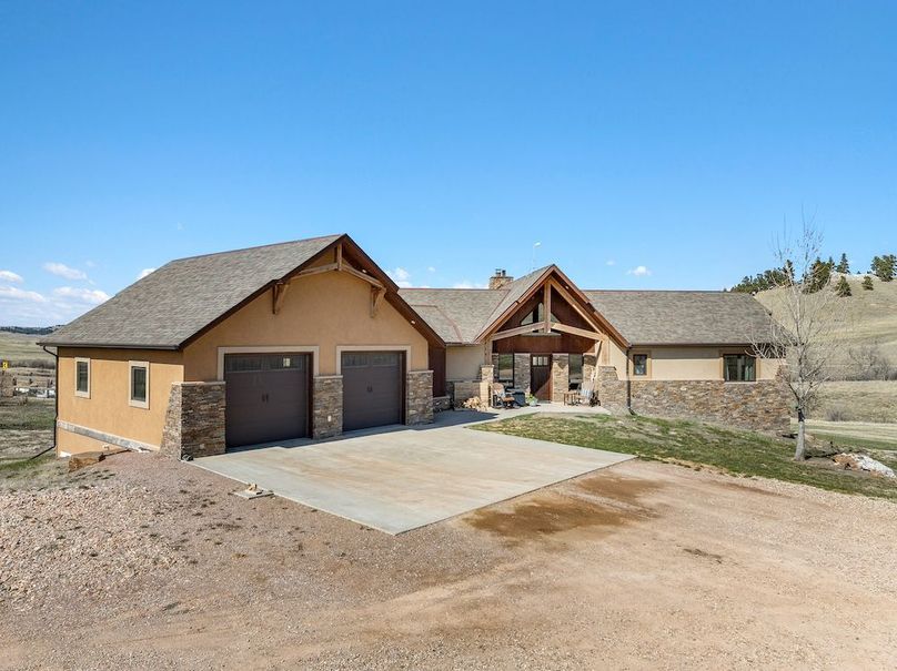 19 Front of hOuse2