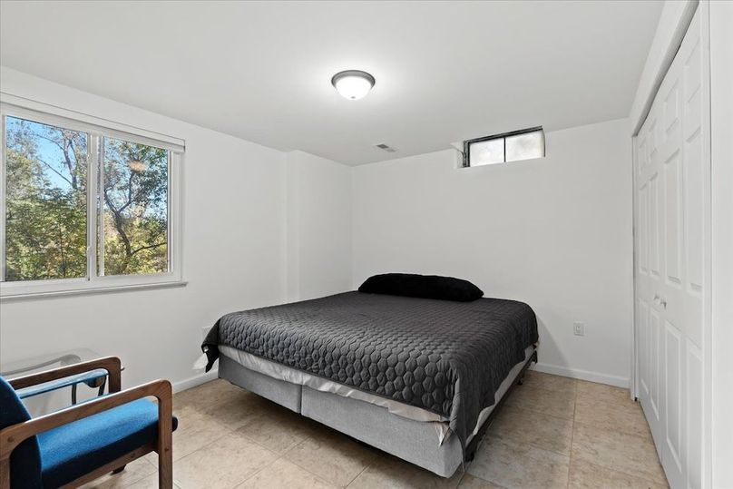 26-10932 Green Oaks Dr