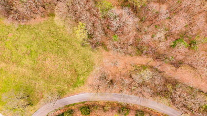 18-web-or-mls-Wolf Hill-38