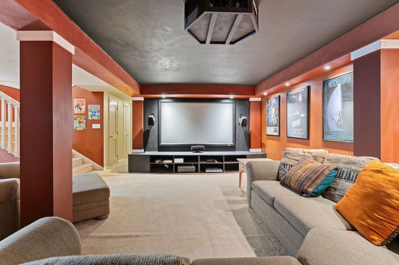 06 - Home Theater