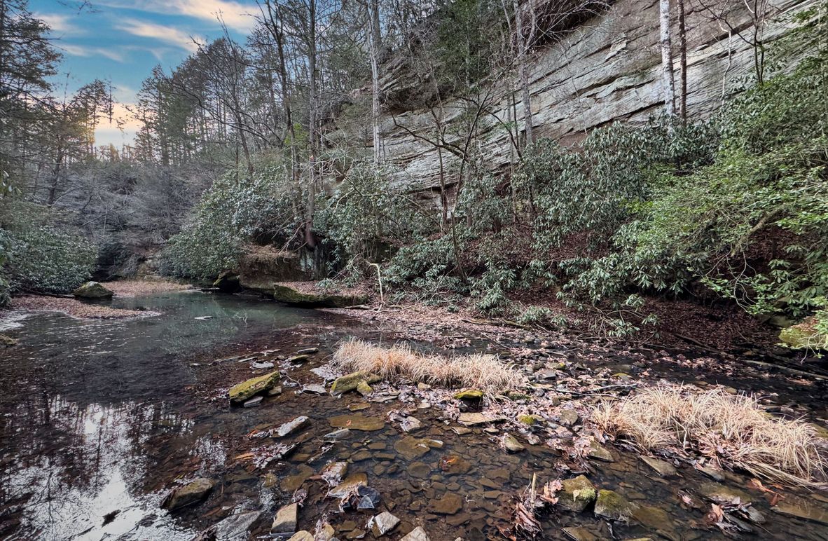 001 picturesque rock faces and rushing waters of Lower Laurel Creek
