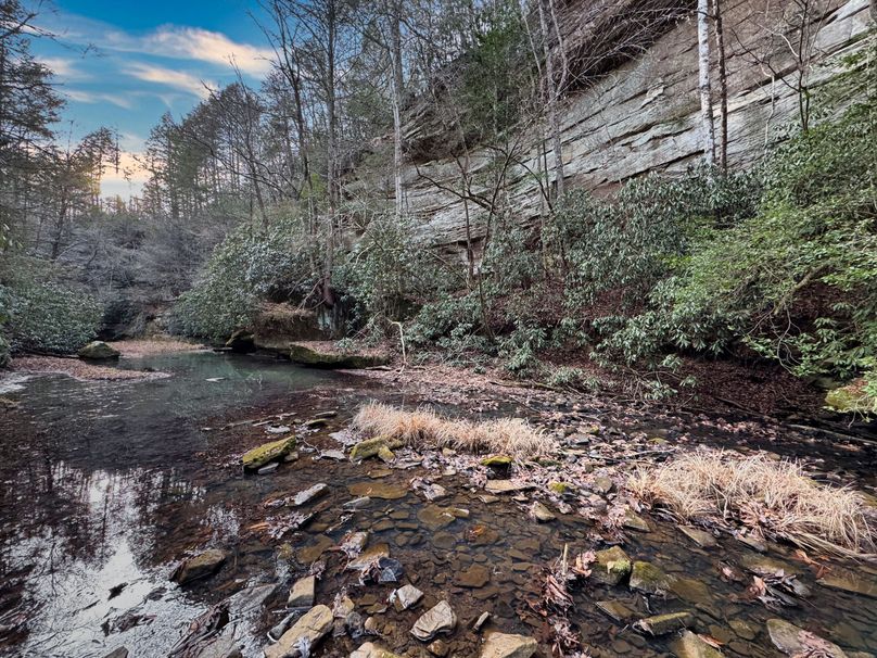 001 picturesque rock faces and rushing waters of Lower Laurel Creek