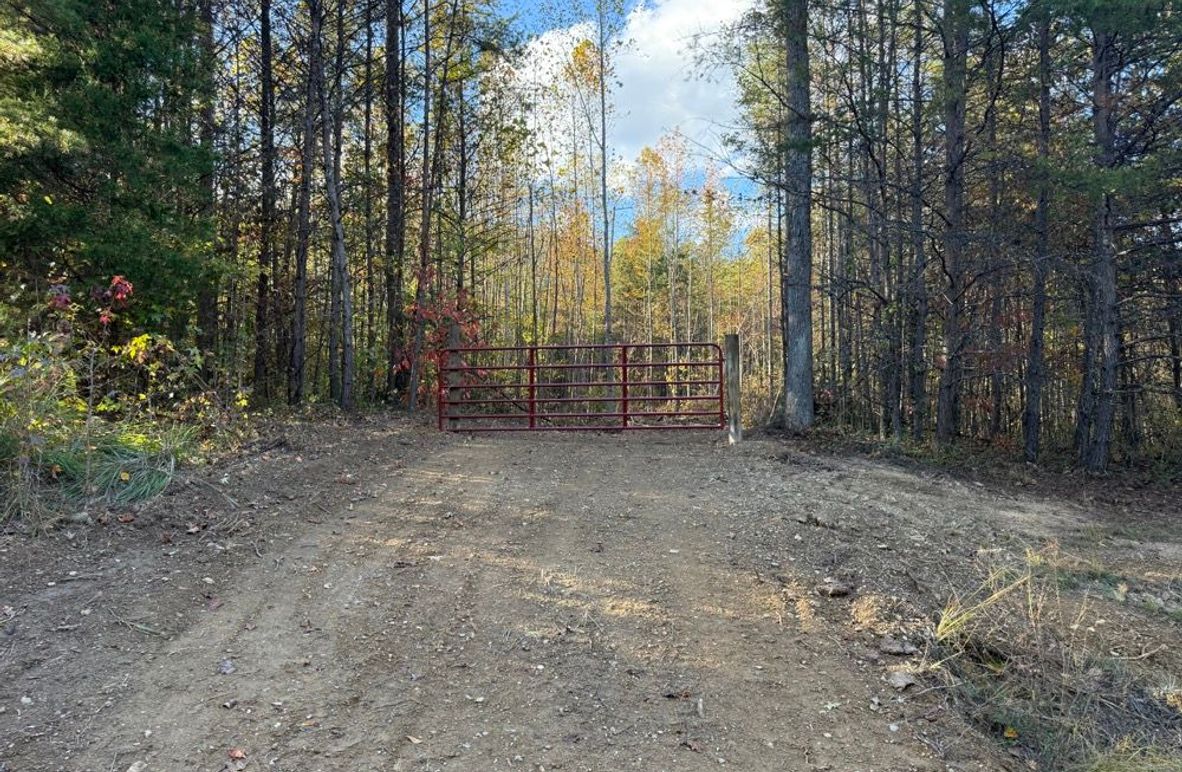 004 the first of two gated entrances