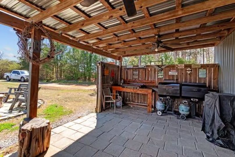 large-018e903b-4edd-701c-ae78-755d969e9981