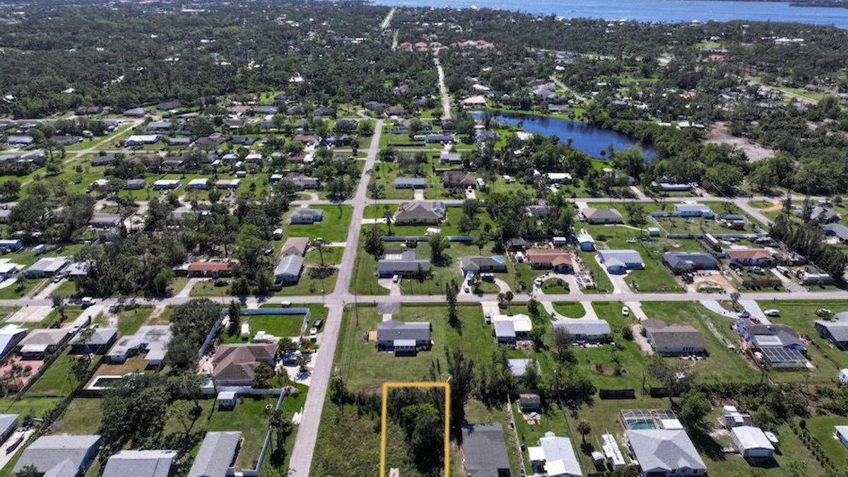 Buildable Lot In A Prime Location | Whitetail Properties