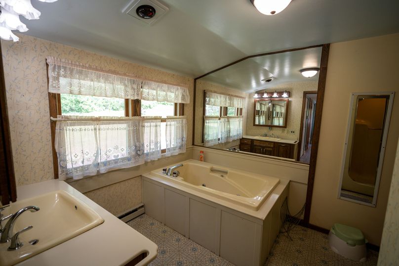 Tompkins_38.42_Shea_Photos_11