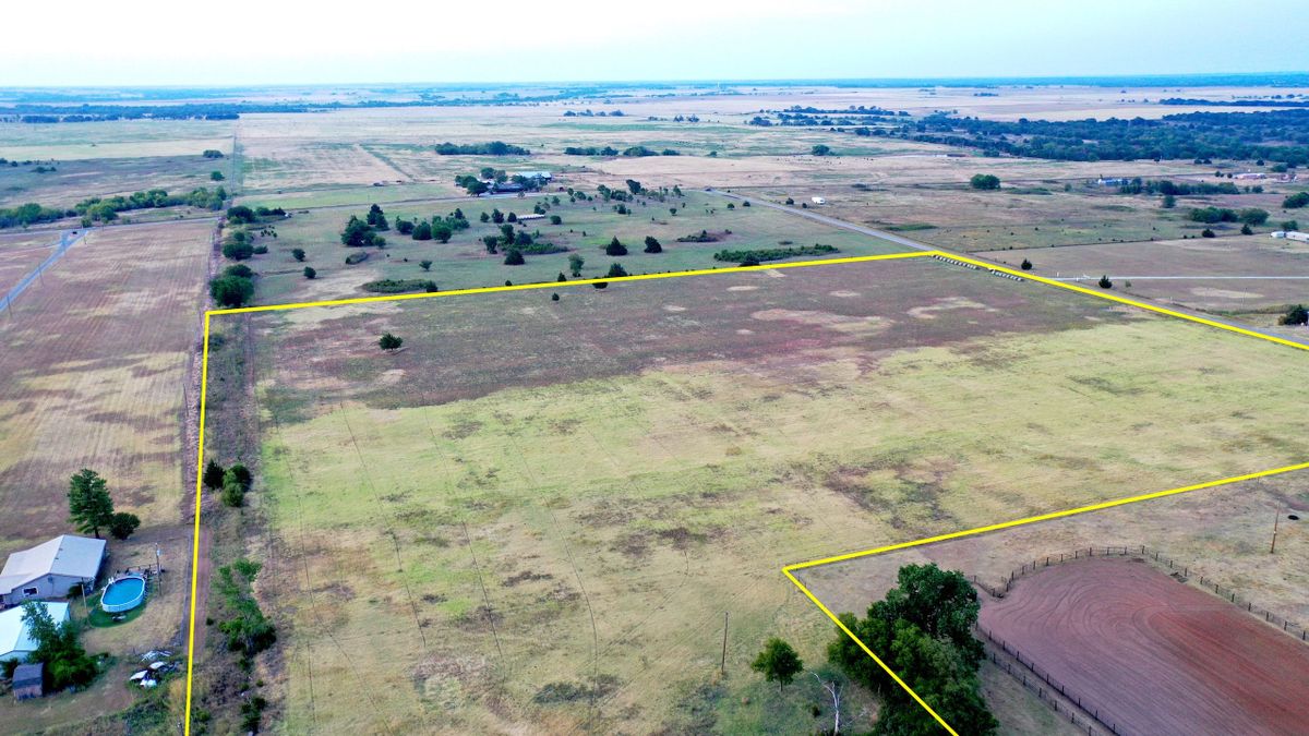 Waurika Lake Acreage Whitetail Properties