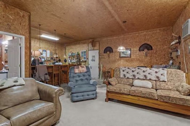 large-018e903b-4d42-71c5-a1aa-1e8cb1f9d85d