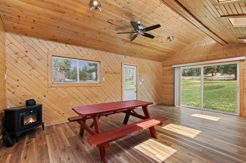 136b - Finished Outbuilding
