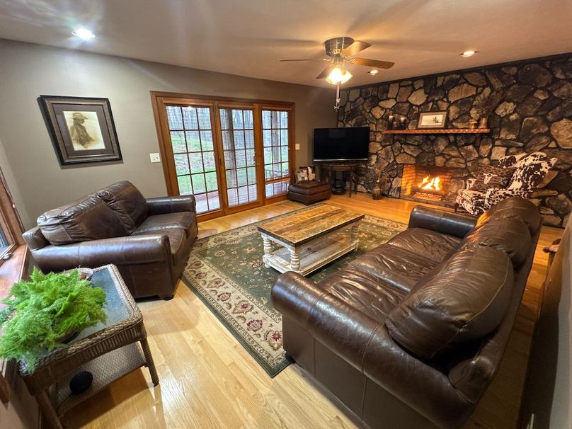 Calhoun, WV 132.84 AC Szegi 2-023