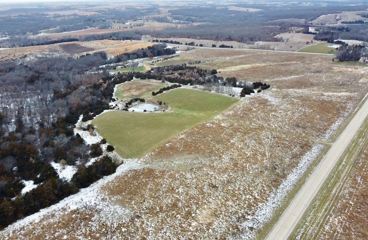 383A51C4-F805-4A50-9592-D58541F523ED_1_201_a