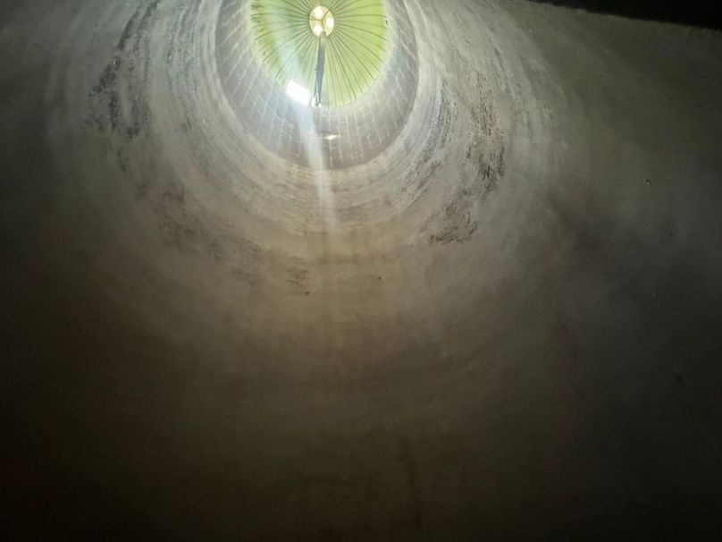 054