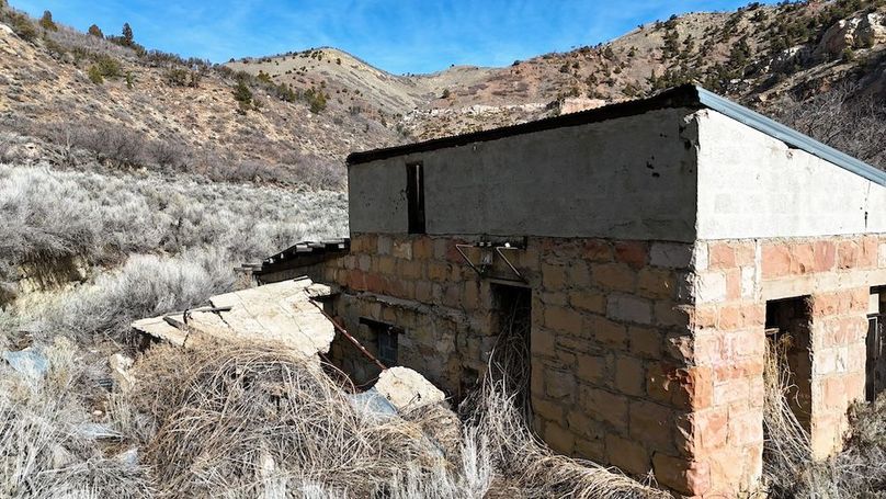 Ghost Town Get-A-Way24