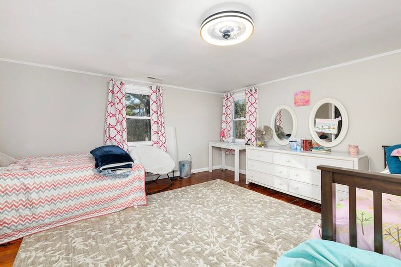 37-28-web-or-mls-1051-S-Hill-Rd-28