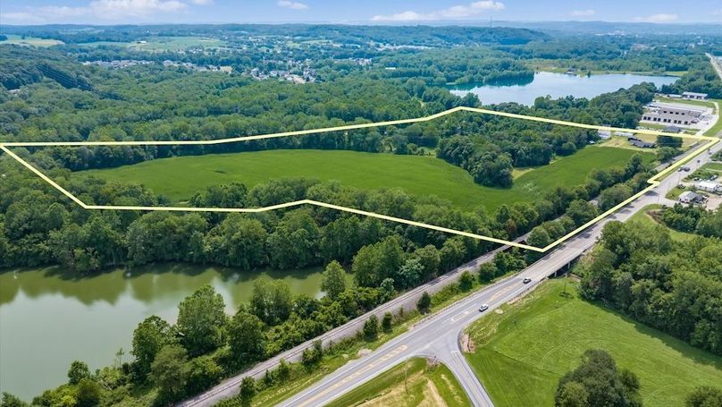 76-z 2076 Mt Vernon136-2 Lot lines