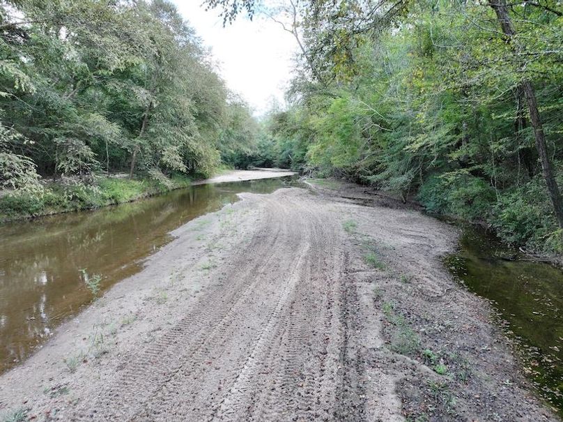 dji_fly_20251001_150238_0635_1759492684256_photo