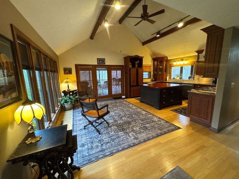 Calhoun, WV 132.84 AC Szegi 2-011