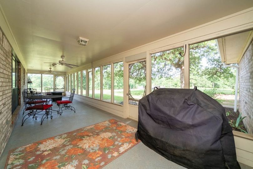 40 8124 Locust Rd Gilmer TX-50