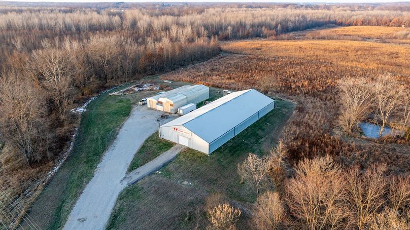 DJI_20251208073656_0005_D