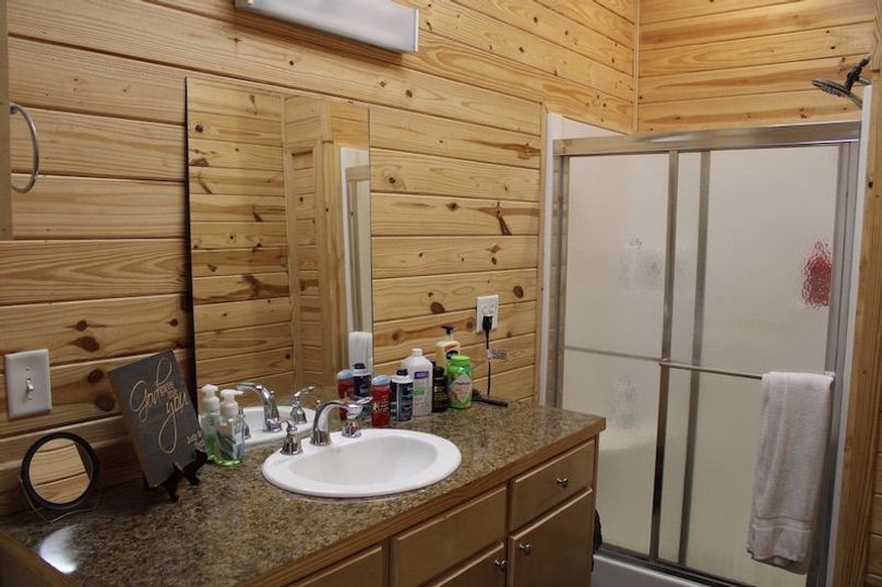 84273E6E-AC33-4384-A2F4-B5DEC2CA727D_1_105_c