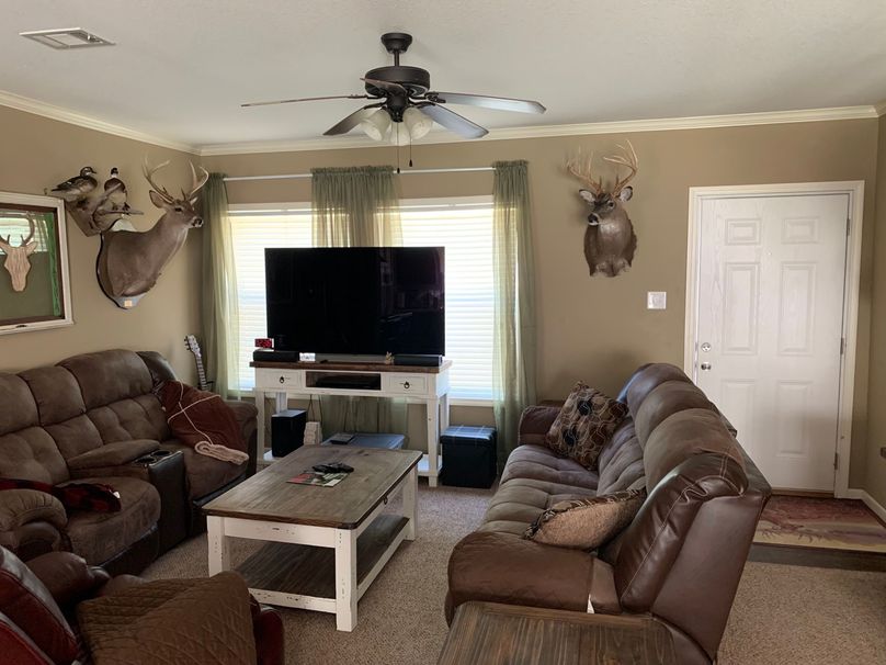 B73E6A4B-58D4-4C6E-8100-340A4909AE92_1_102_o