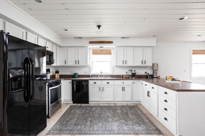 14-web-or-mls-6701 School House Ln-7