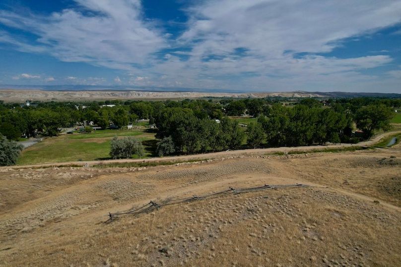 E3D67592-0E10-4302-A173-5D3904479B4B_1_201_a