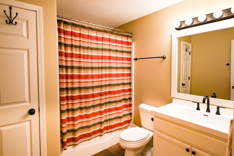 23 - full bathroom