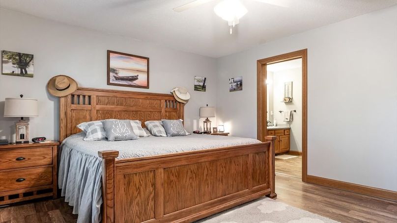 23-zj 18384 Crawmer Rd Se,058