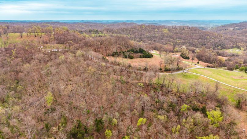 9-web-or-mls-Wolf Hill-29