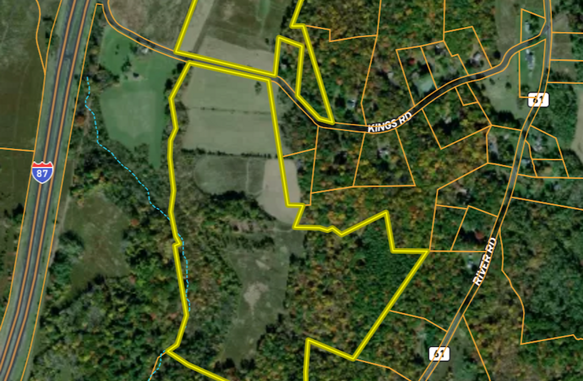 GC 111.81 Zacek Water features map