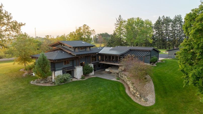 Copy of Winona MN 138 Featured_Pro Photo-101