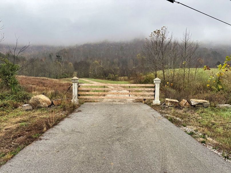 020 awesome gated entrance-2