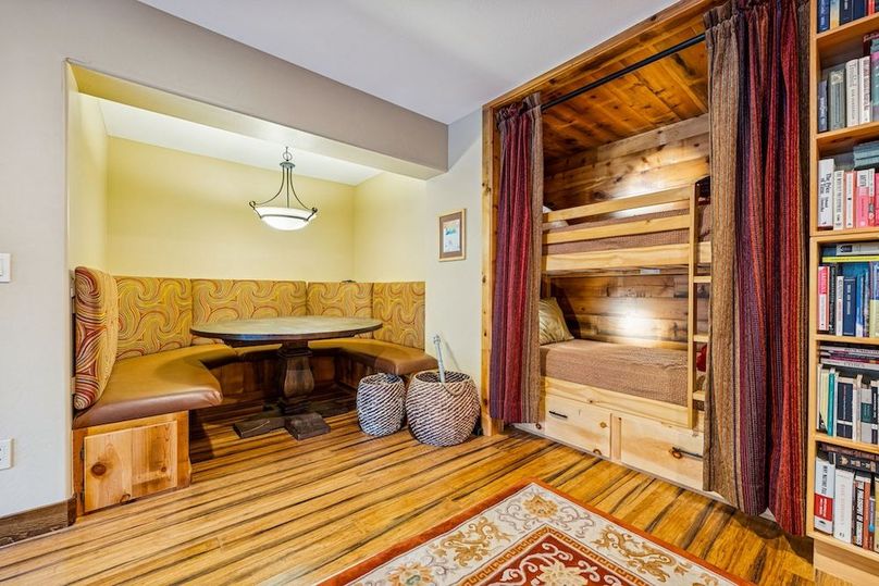 64-web-or-mls-125 Quaking Aspen Rd -64